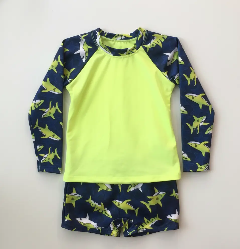 CAMISA FPS+SUNGA CORES ESTAMPADO COM TEMA TUBARAO VERDE E AZUL MARINHO