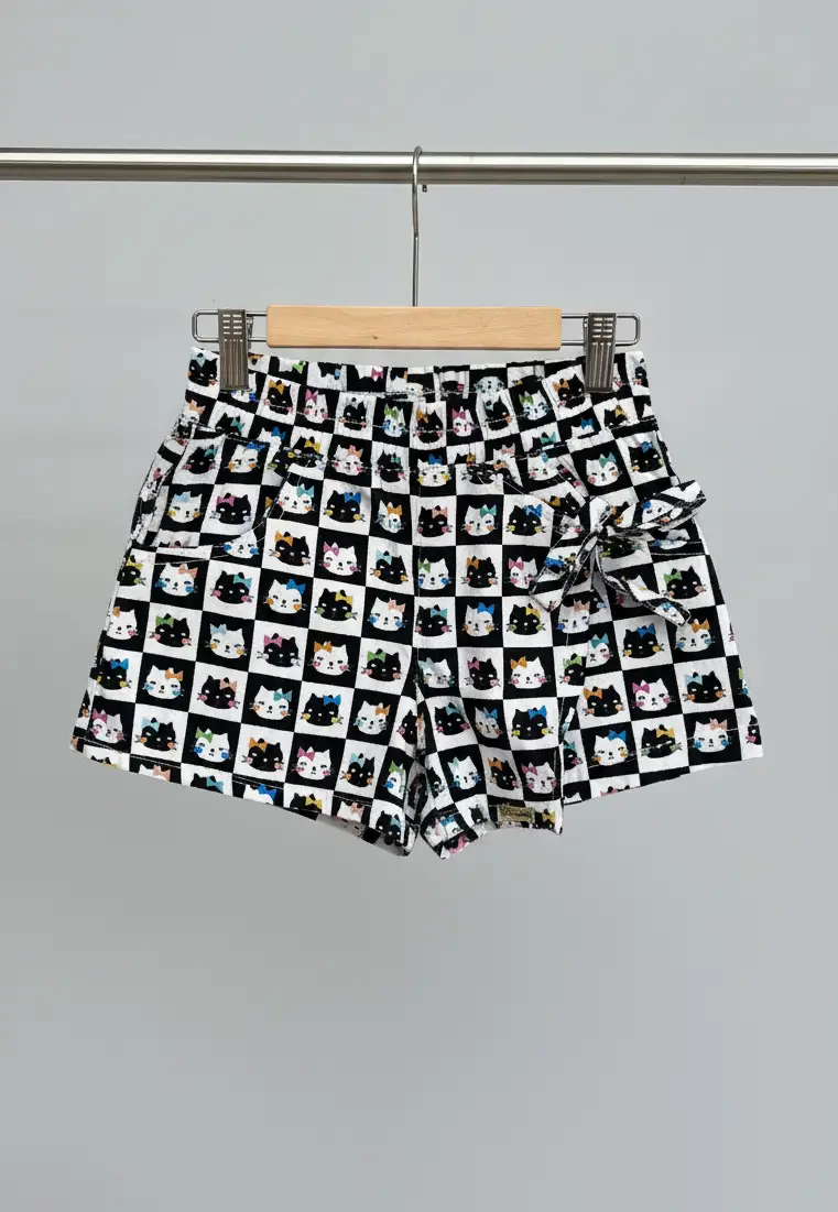 SHORT SAIA POP CAT  CORES PRETO E BRANCO