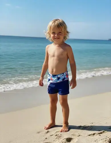 SHORTS PRAIA AZUL ESTAMPADO TEMA TUBARAO