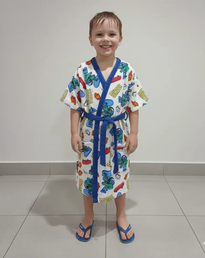 ROUPAO INFANTL LEPPER QUIMONO ESTAMPADO TEMA SKATE