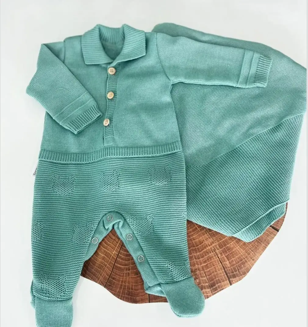 Miniatura KIT MACACAO E MANTA  TERNURA EM TRICOT TRABALHADO COR VERDE 2